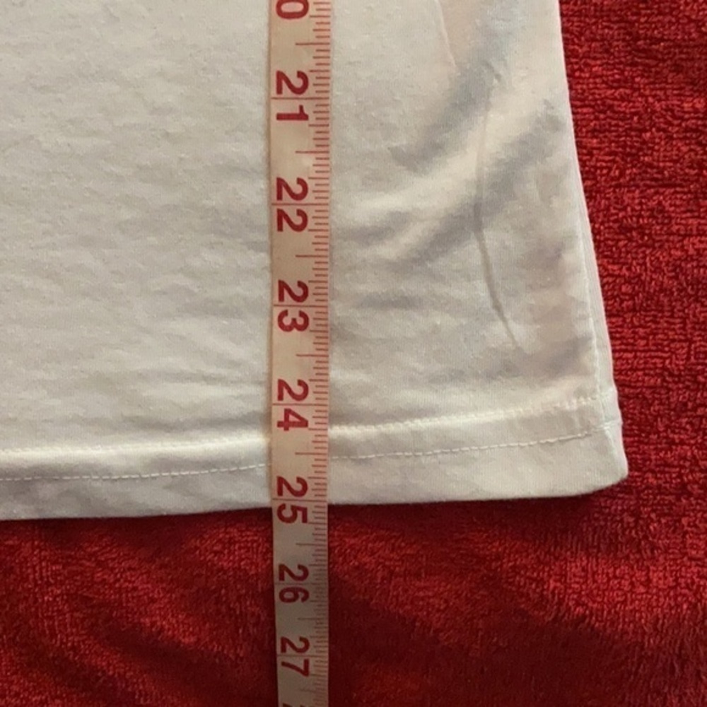 BNWT The Office Schrute Farms Bed & Breakfast Tee - Picture 9 of 9